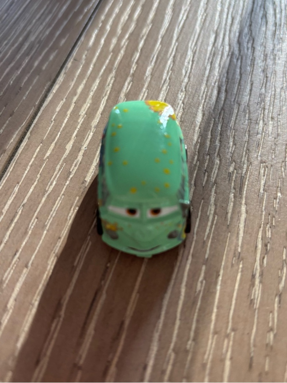 DISNEY PIXAR CARS DIE CAST MINI RACERS FILLMORE VW BUS